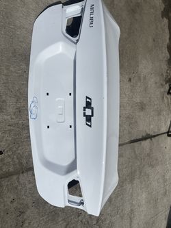 2019-2023 Chevy Malibu trunk