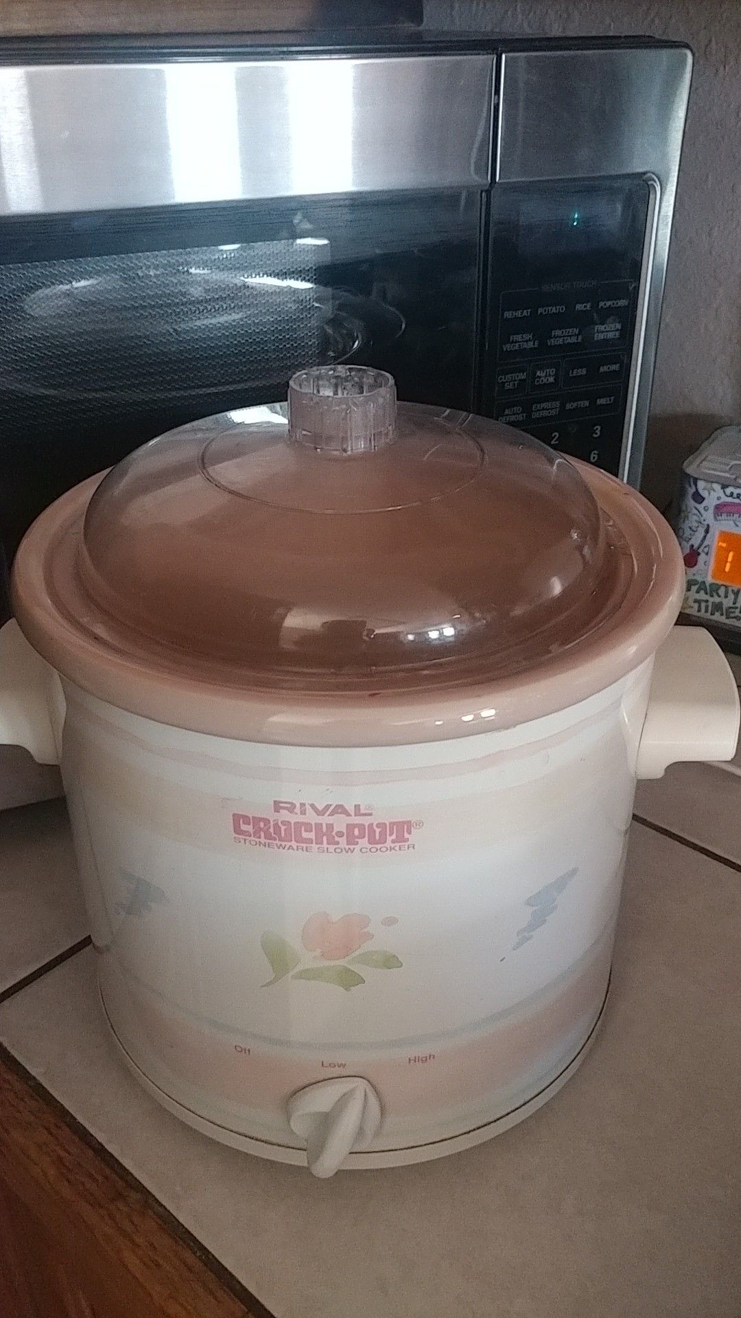 Rival crock-pot stoneware slow cooker