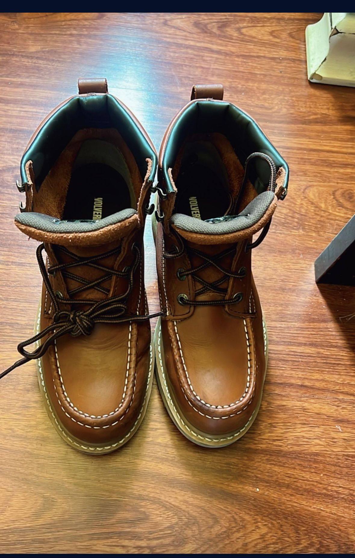 9.5 wolverine steel toe boots