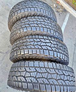 265 70 17 Cooper tires Con 80% de Vida Las 4