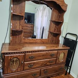 Bedroom Furniture Set 