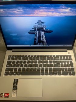 Lenovo ideapad - TOUCHSCREEN - excellent condition
