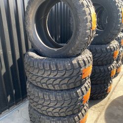 BRAND NEW SET OF MUDDER MUD TIRES MT 33x12.50r20
