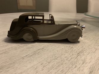 After Shave Vintage 1970s-Avon collectibles-Glass Body -Excellent Condition 