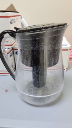 Brita water pitcher with built in water tester