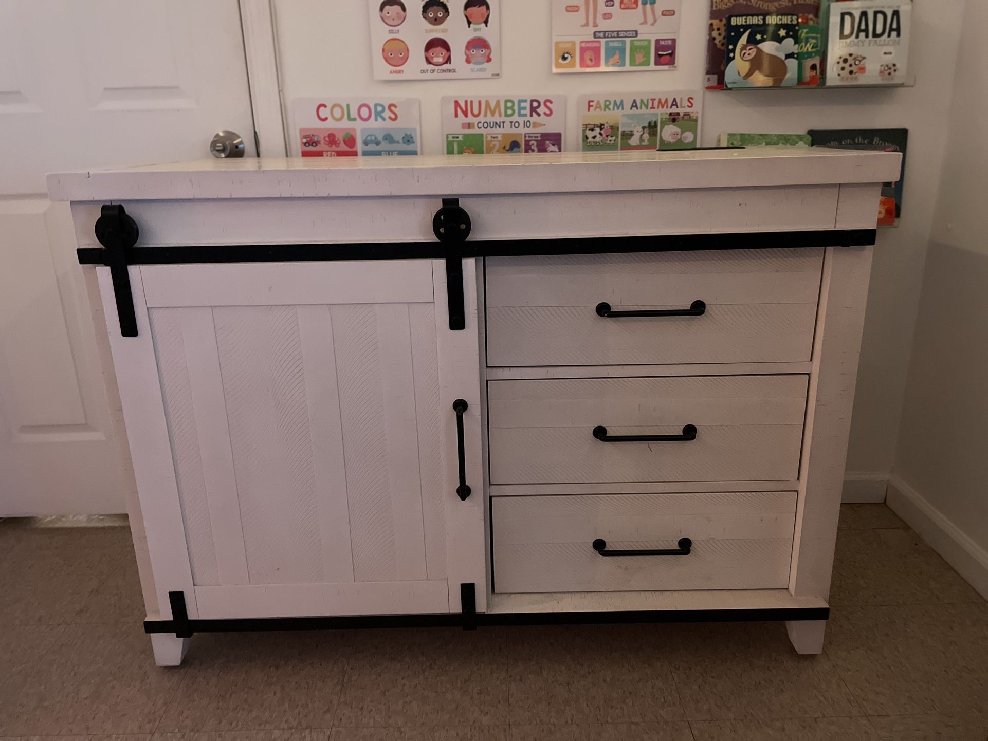 TV STAND/DRESSER