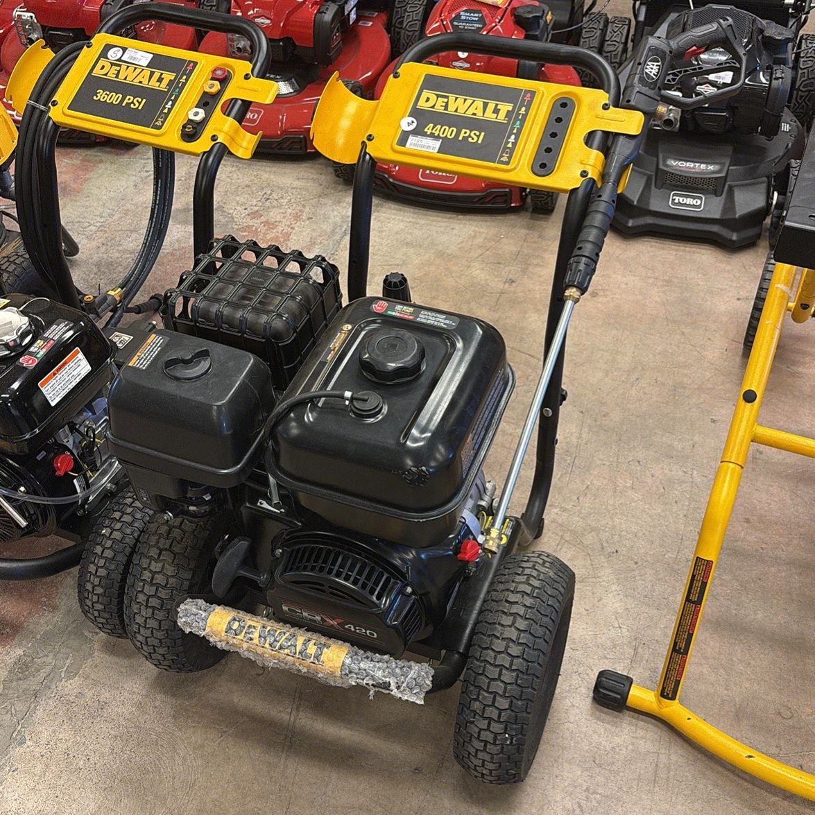 4400 PSI 4.0 GPM Cold Water Gas Pressure Washer w/ DeWalt Engine