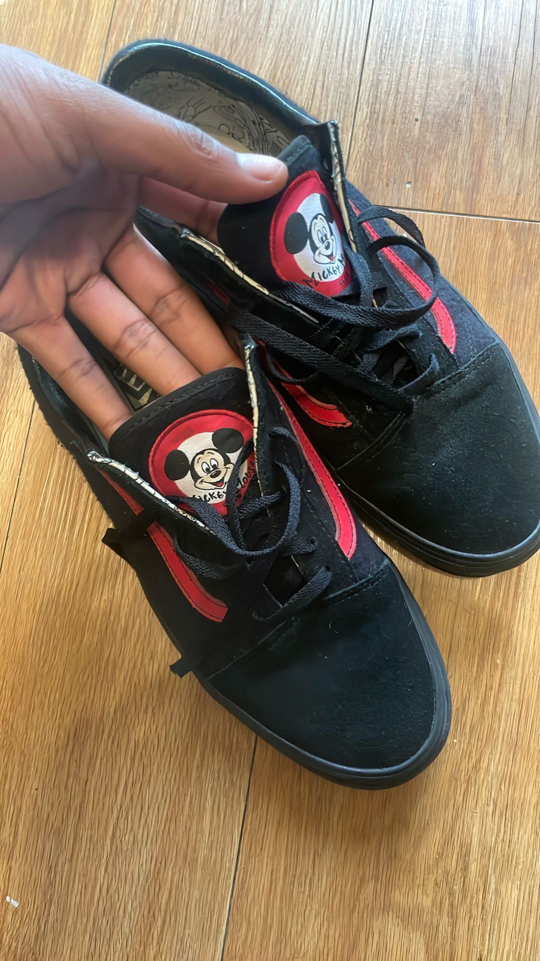 Vans Old Skool Disney Mickey Mouse Club