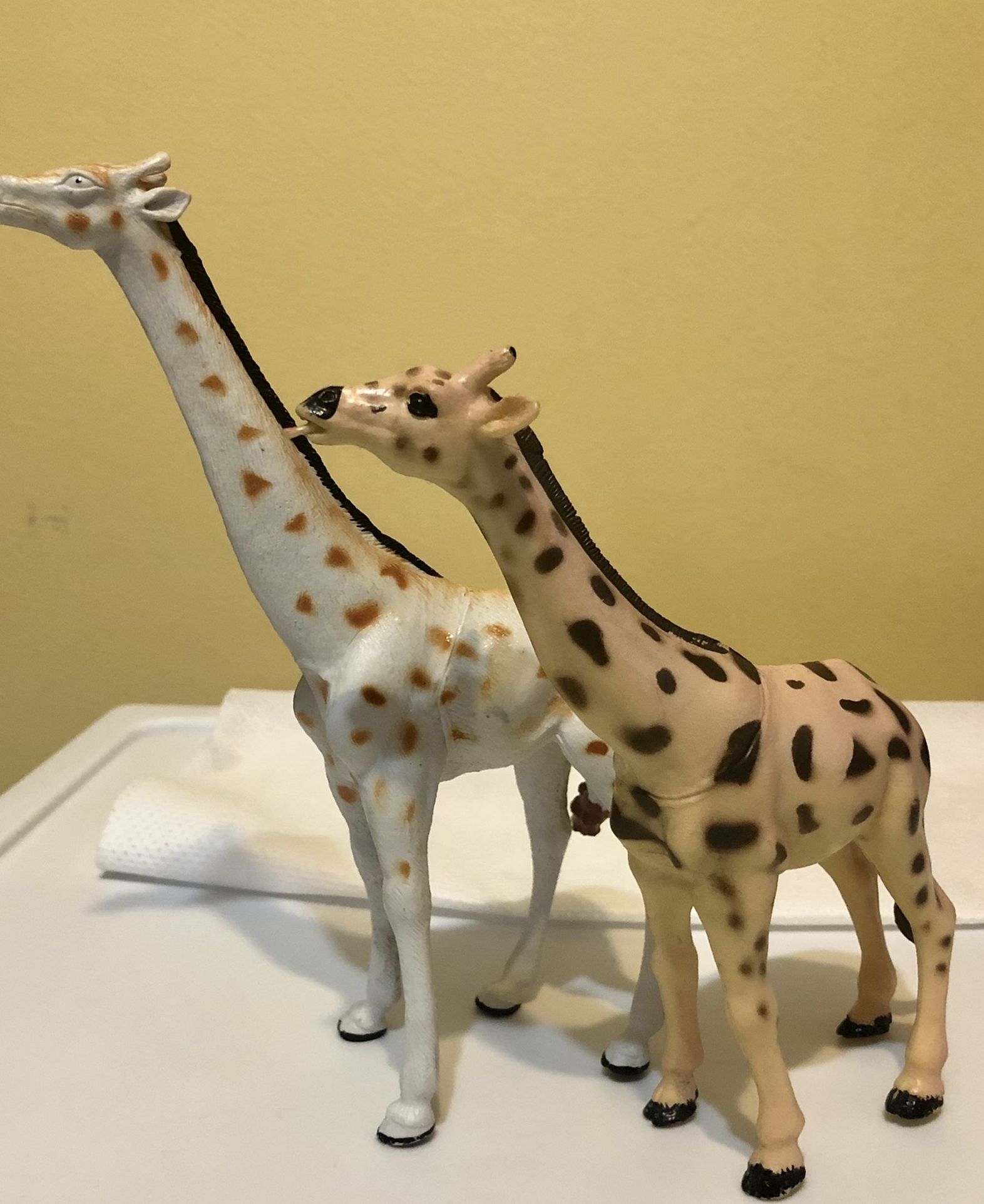 Girafffe Toy Figure Figurine PVC 7.5" /6.5” Vintage 1998!