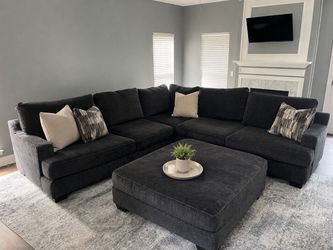 Sectional sofa + Ottoman