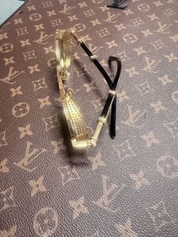 Aviator sunglasses