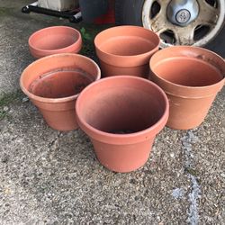 Five Large Pots And Watering Bucket Everything For $20