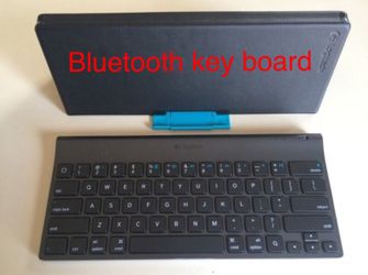 Logitech wireless Bluetooth tablet keyboard & Folio Case