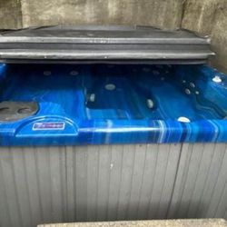 Dual Side By Side Lounger Hot Tub