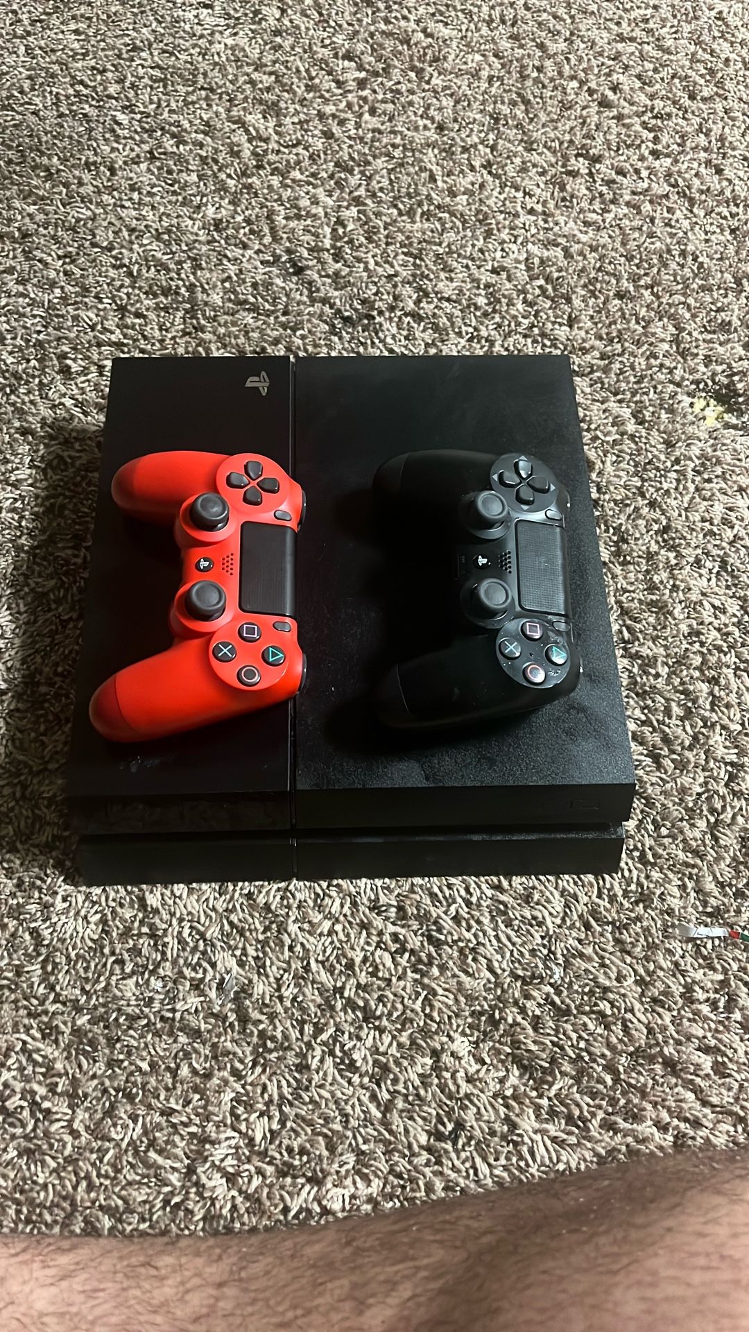 ps4 with 2 controllers