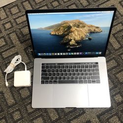 MacBook Pro 15” Touch Bar (mid 2018) intel core i7 512GB SSD