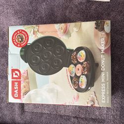 Dash Express Mini Donut Maker (new)