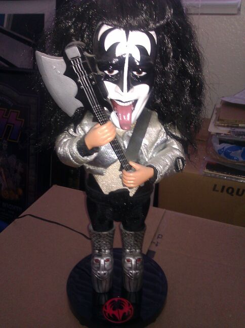 Kiss gene simmons singing moving doll MAKE OFFER!