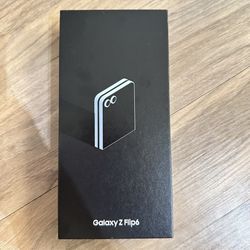 Galaxy Z Flip6 256GB T-Mobile / Metro PCS / Simple Mobile