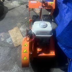 Edco concrete saw 14inch blade like new Honda engine