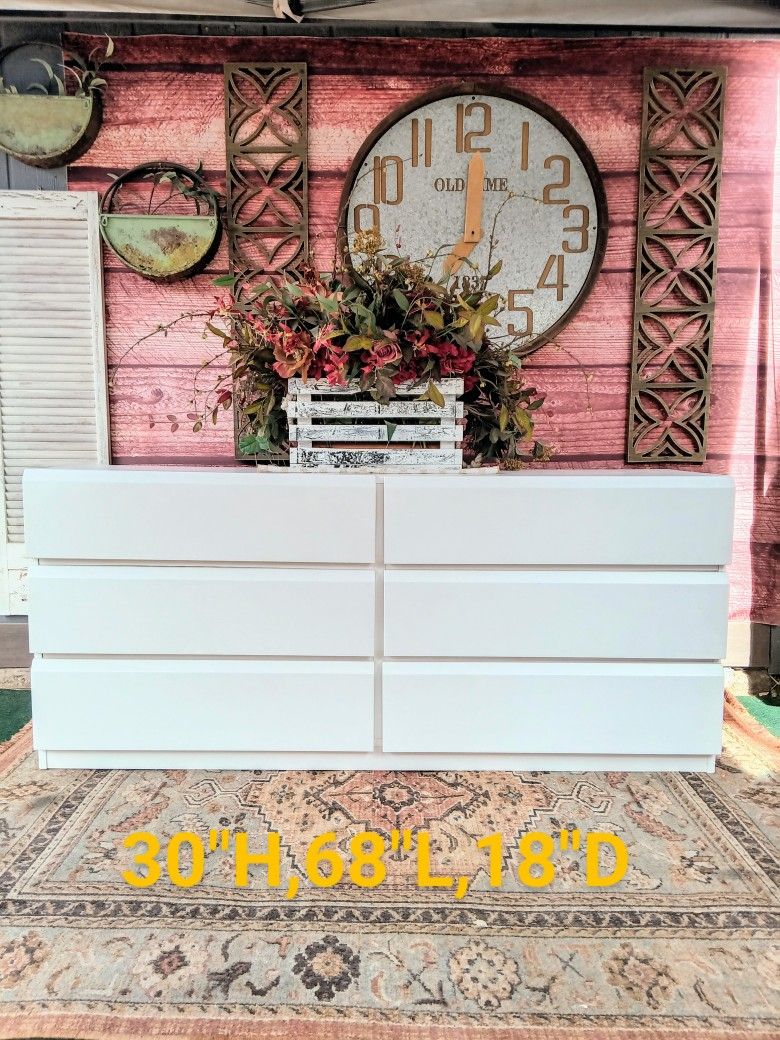 Lane 6/ Drawer White Wood Dresser