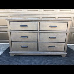 Brand New 6 Drawer Rustic Grey Asher Dresser (Built)