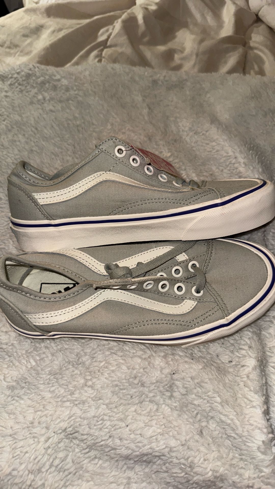 New with tag Vans