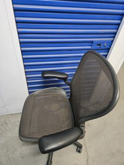 Herman Miller Aeron Size C Fully Ergonomic Task Chair 