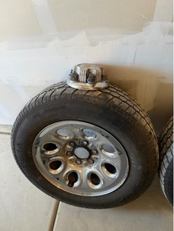 Chevy 17” Stock Wheels & Tires “Cookies” – Clean Set 🔥