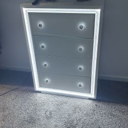 White Chester Drawer 