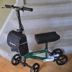 Knee scooter ****NEW****
