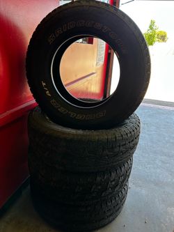 LT275/70 R18 Bridgestone Dueler A/T $250-