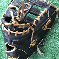 Baseball Glove Easton Professional Series First Base Mitt EPG 35BT 34.5". $100 firm Easton's Profession Series Baseball Gloves 