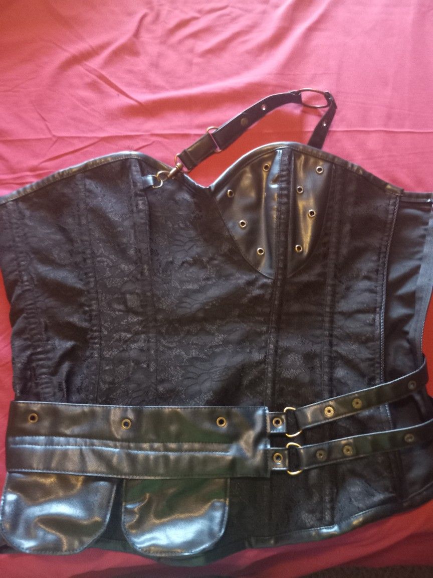  Corset With Top And Pocket Buckle