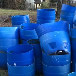 25 gal plants pots for sale $3 each. Cleaned and ready for use.