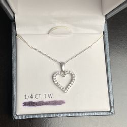 Heart-shaped Diamond Necklace  