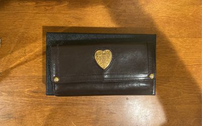 Women’s Gucci wallet