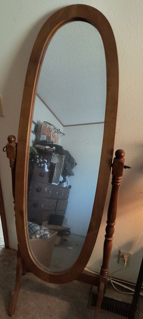 Tall Standing Adjustable Bedroom Mirror