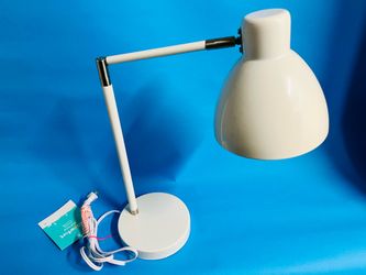 Pillowfort Touch Desk Lamp - Adjustable White Metal (New with Tags!)