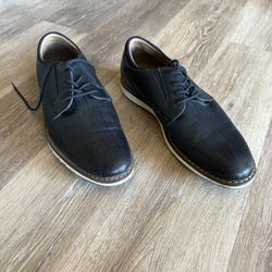 Men’s 10 Black Textured Lace Up Oxfords 
