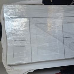New 42" Shaker Vanity 