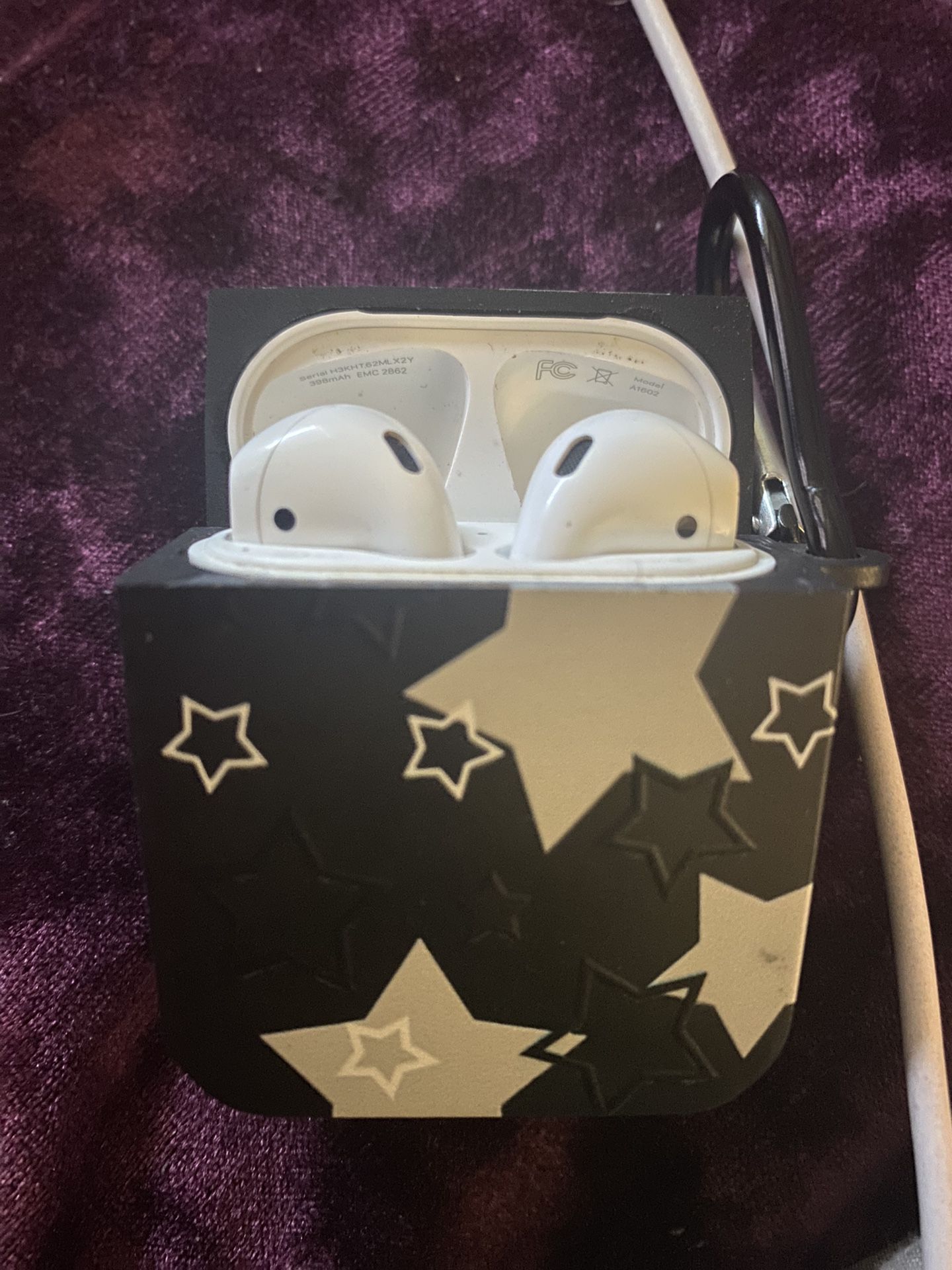 AirPods 1/2 With Case