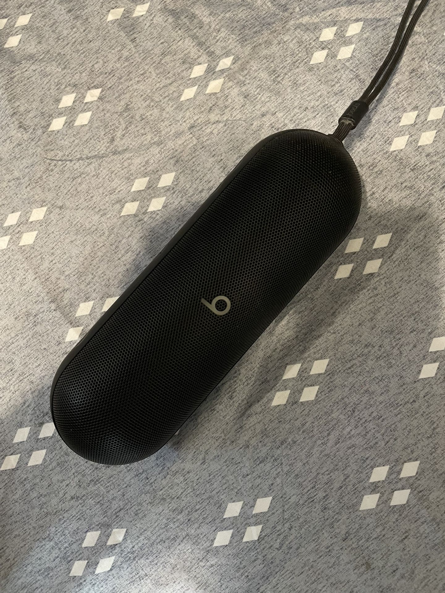 Beats Pill — Wireless Bluetooth Speaker — Matte Black