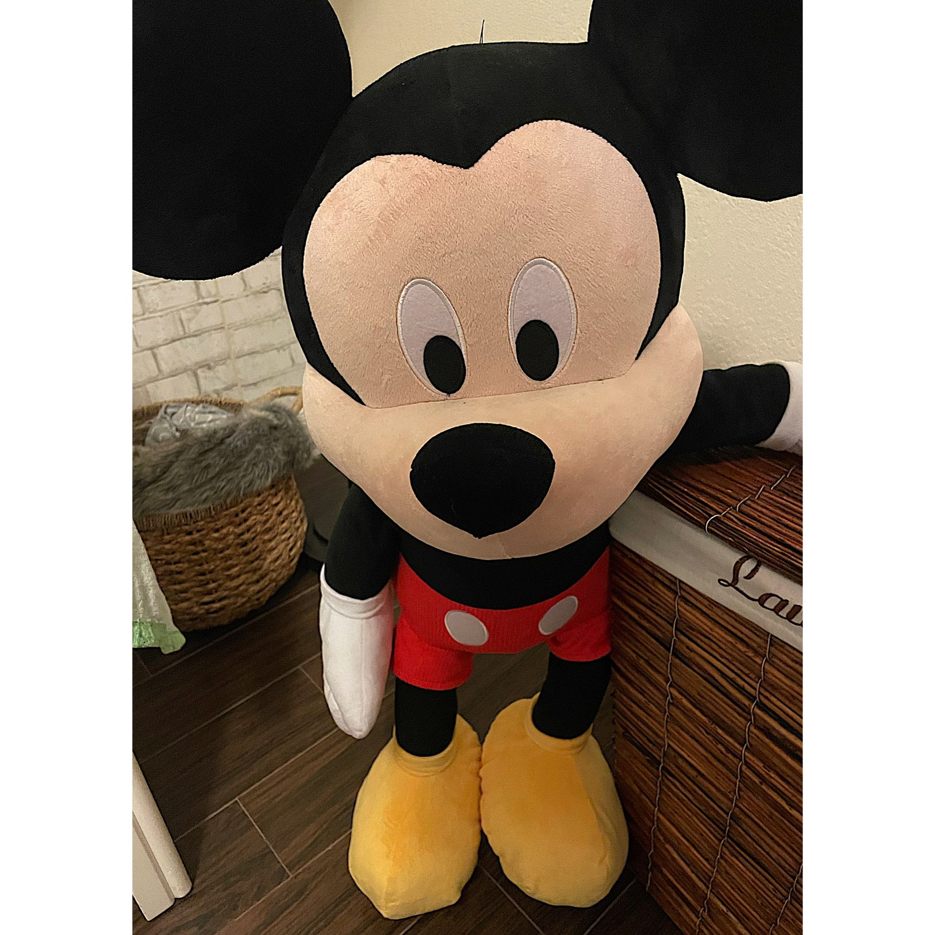 Giant Mickey Mouse 