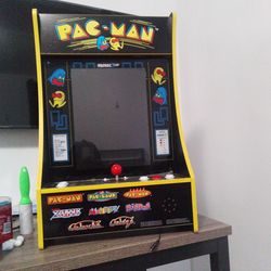 Table top packman set