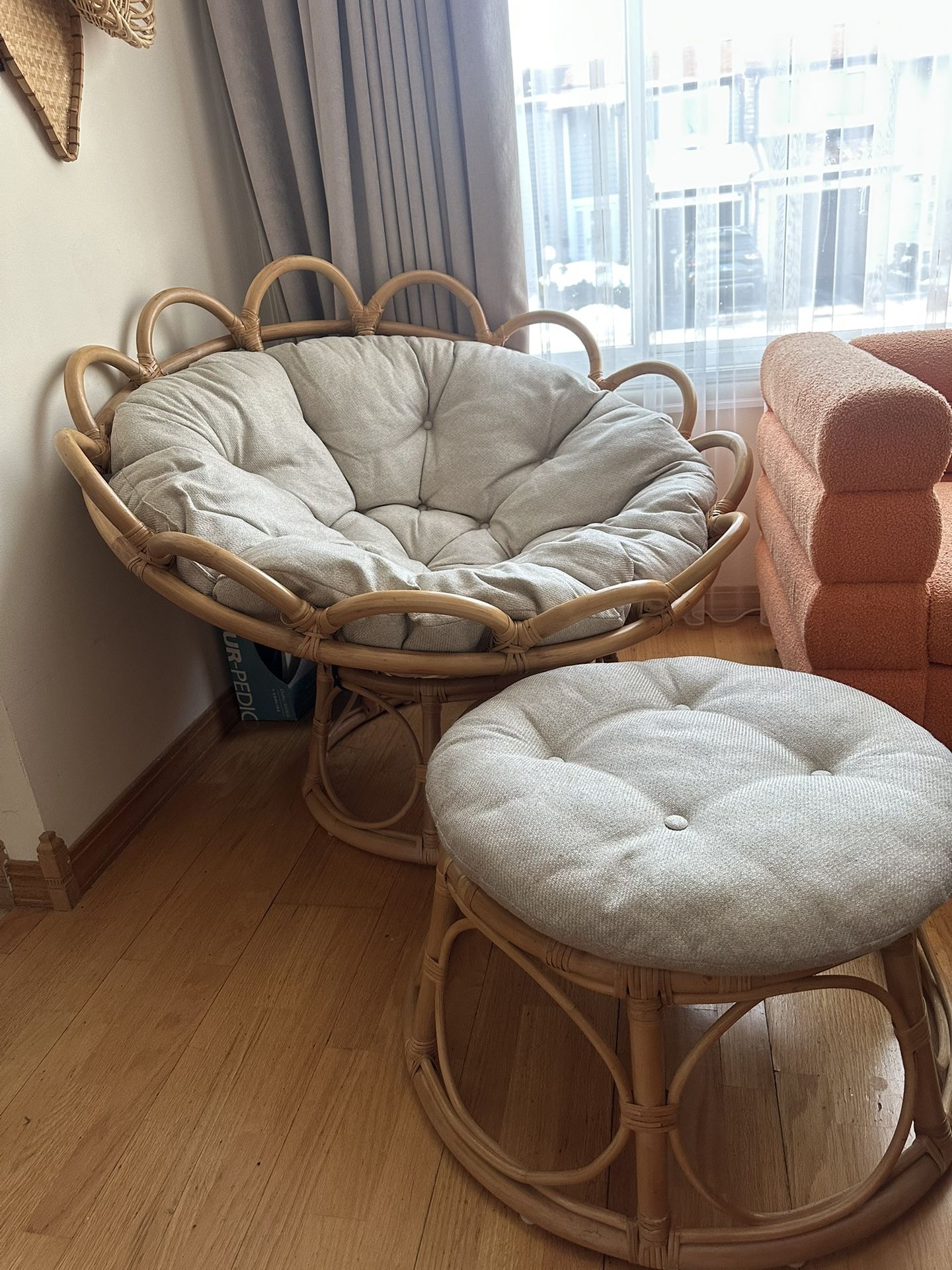 Papasan Chair With Leg Rest