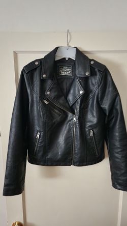 Women’s levi’s leather jacket - Size M