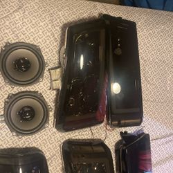 Head Light And Small Speaker 