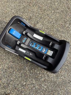 Nuna Pipa Car seat base