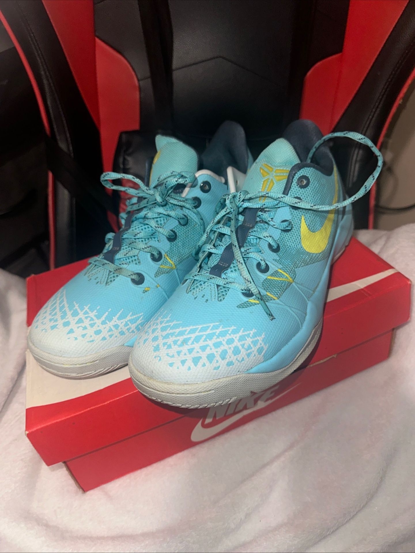 Kobe Venomenom 4 Polarized Blue/Venom Green